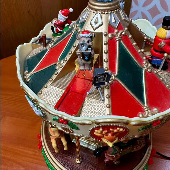 Vintage St. Nicholas Christmas Merry Go Round Carousel - Picture 10 of 16